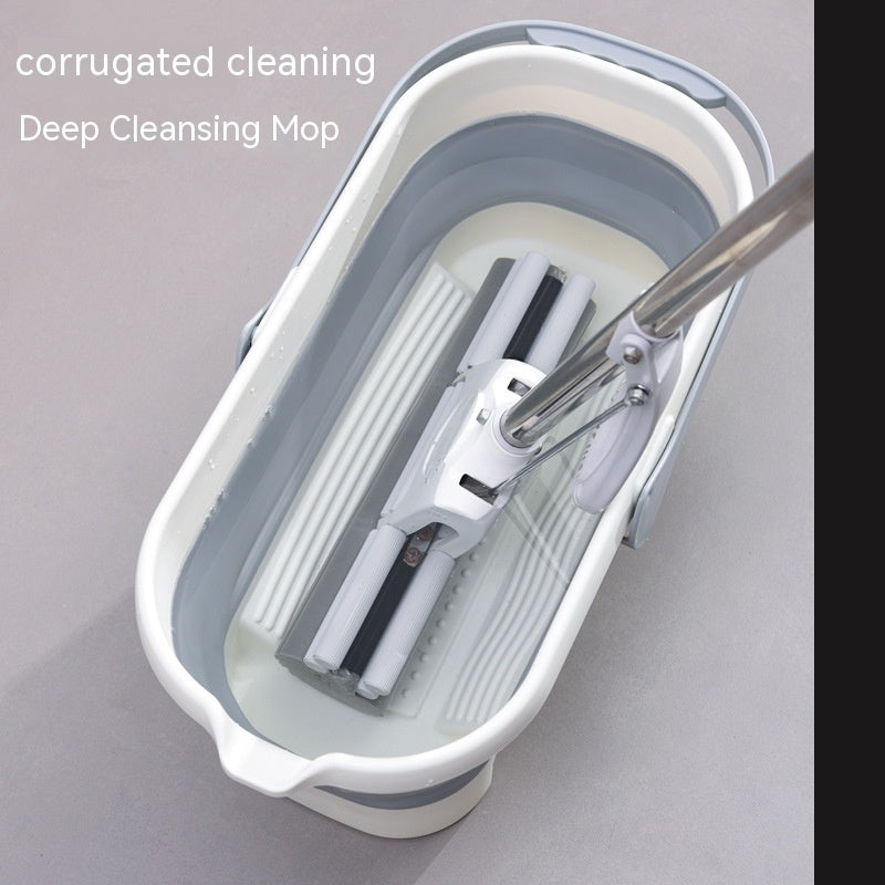 Collapsible Plastic Pet Bucket – Foldable Water & Bath Container for Dogs and Cats